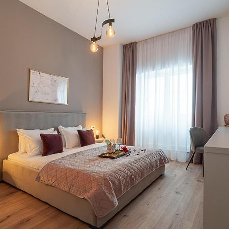 Loggia & Luxe 5Br Penthouse In Universitatii Area Bukurešť Exteriér fotografie